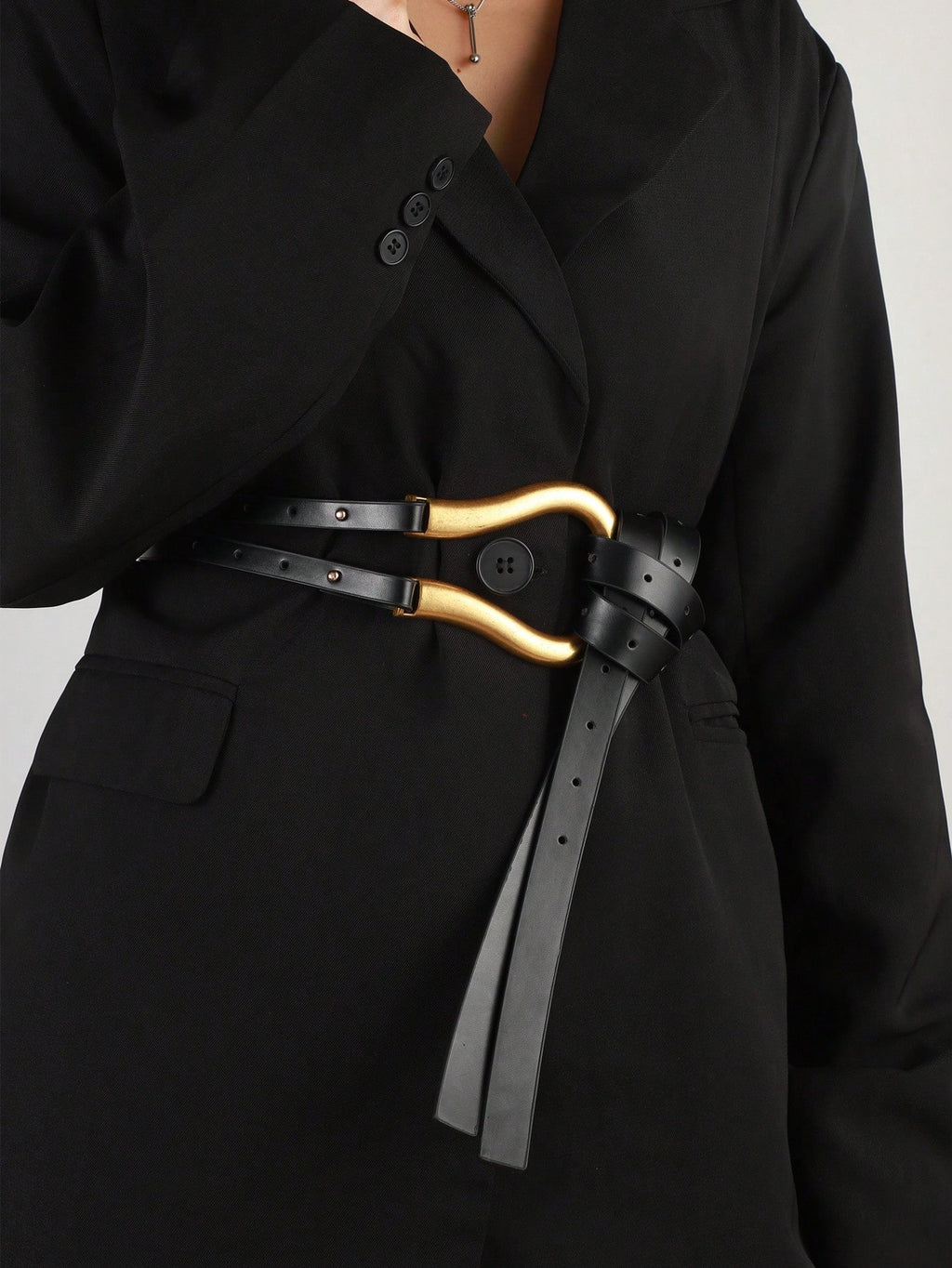 Sculpted Gold Buckle Belt