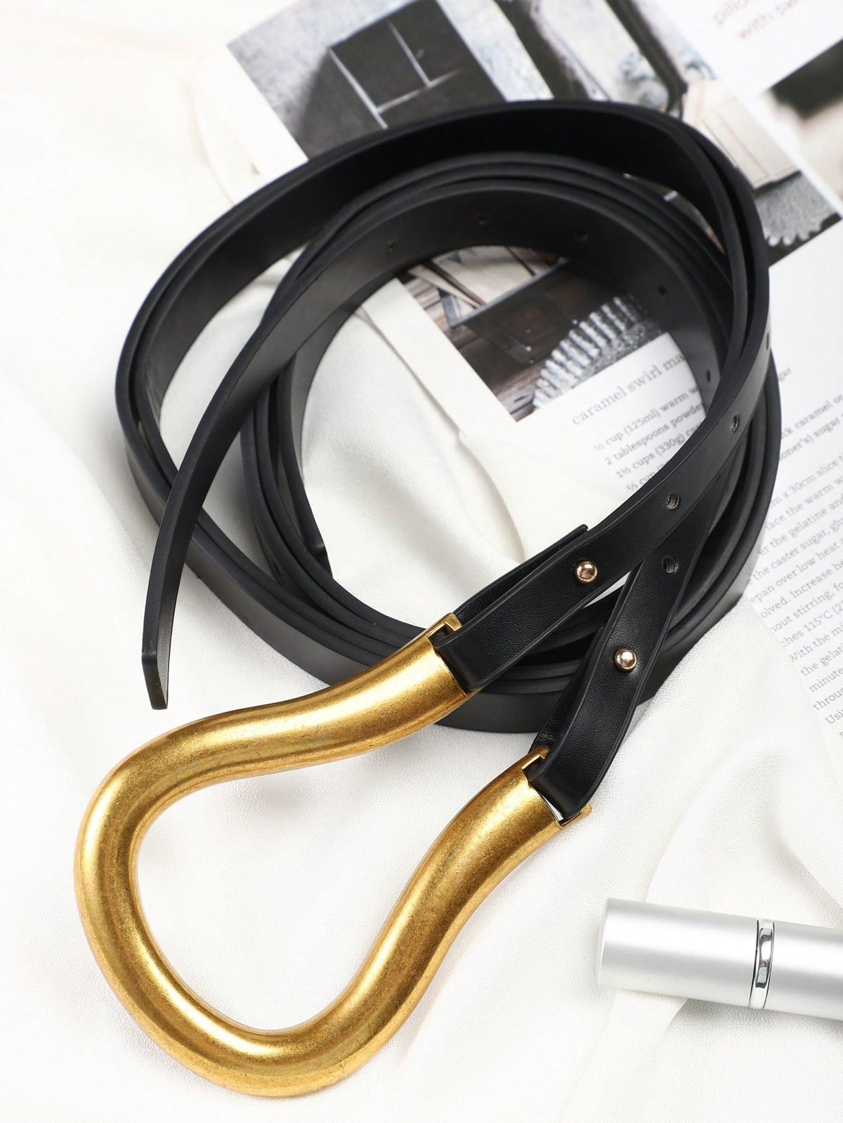 Sculpted Gold Buckle Belt