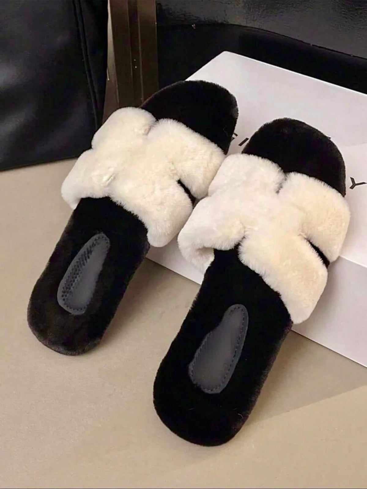 Plush H Cloud Slides