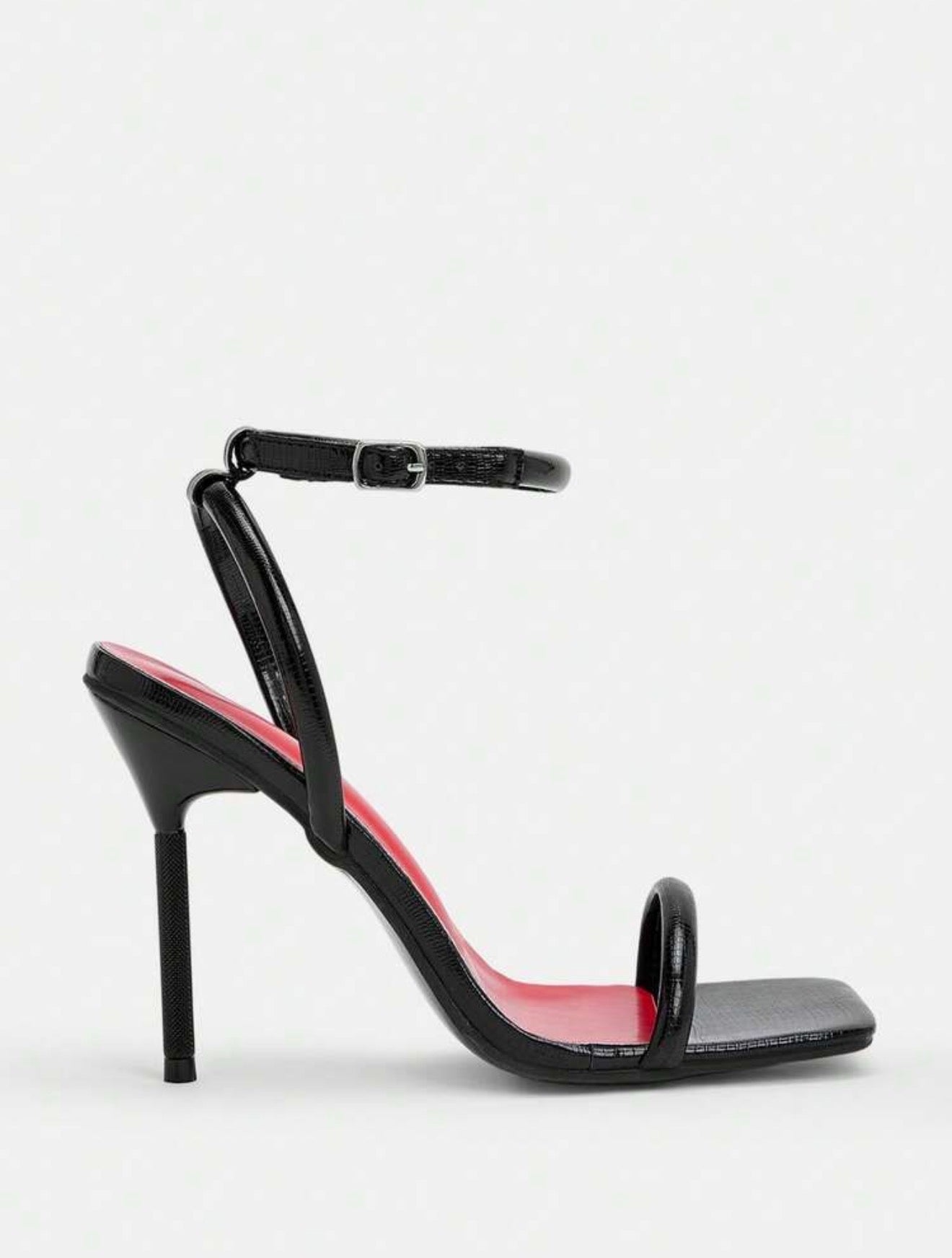 Rouge Noir Heels