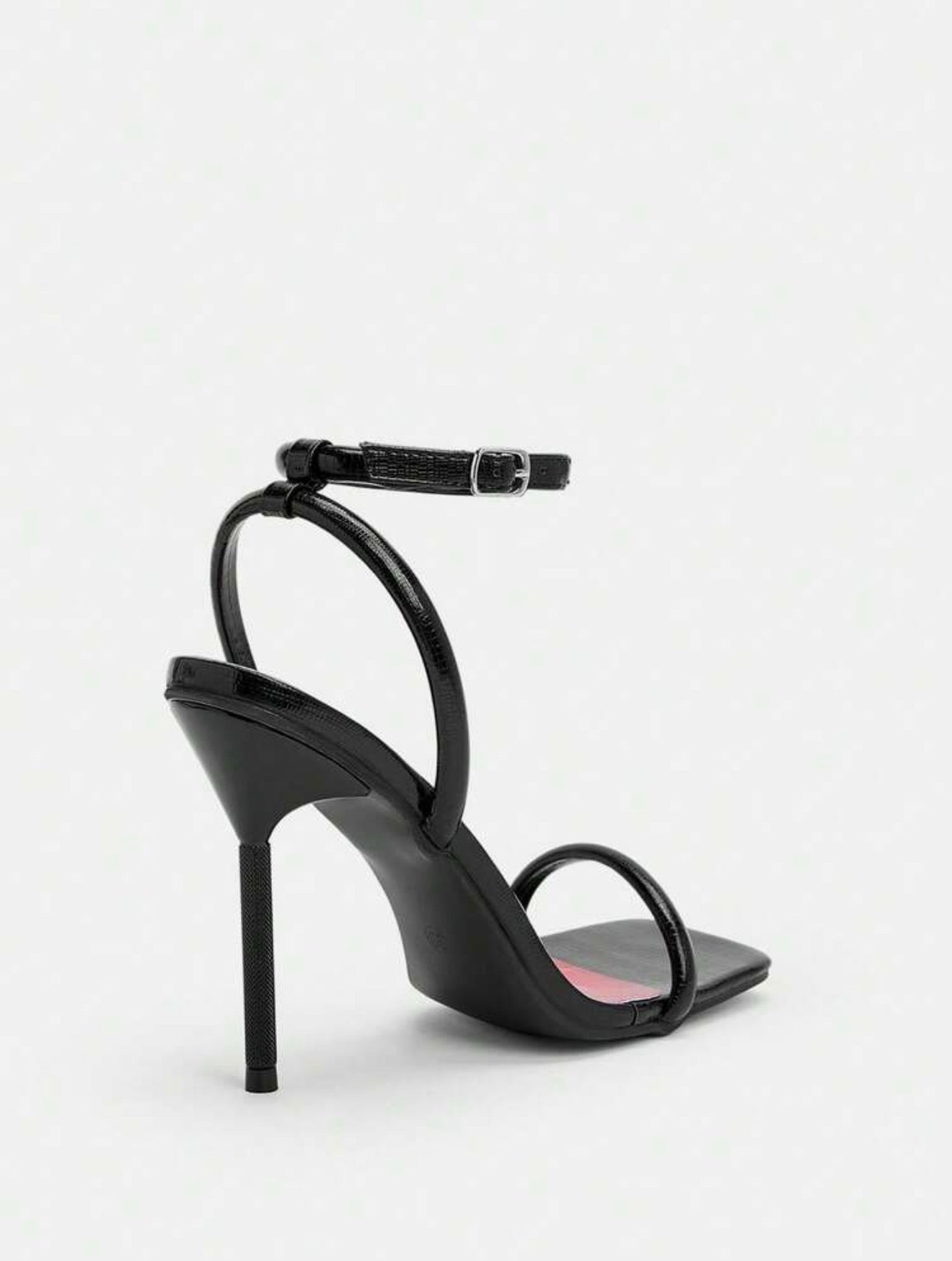 Rouge Noir Heels