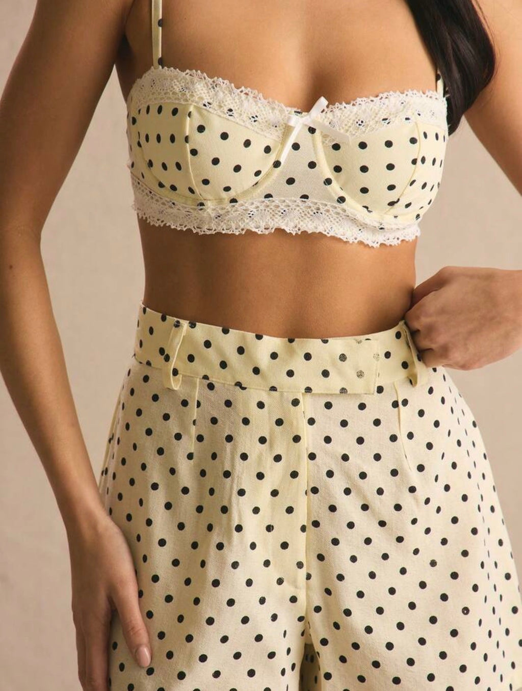 Chantilly Dot Set