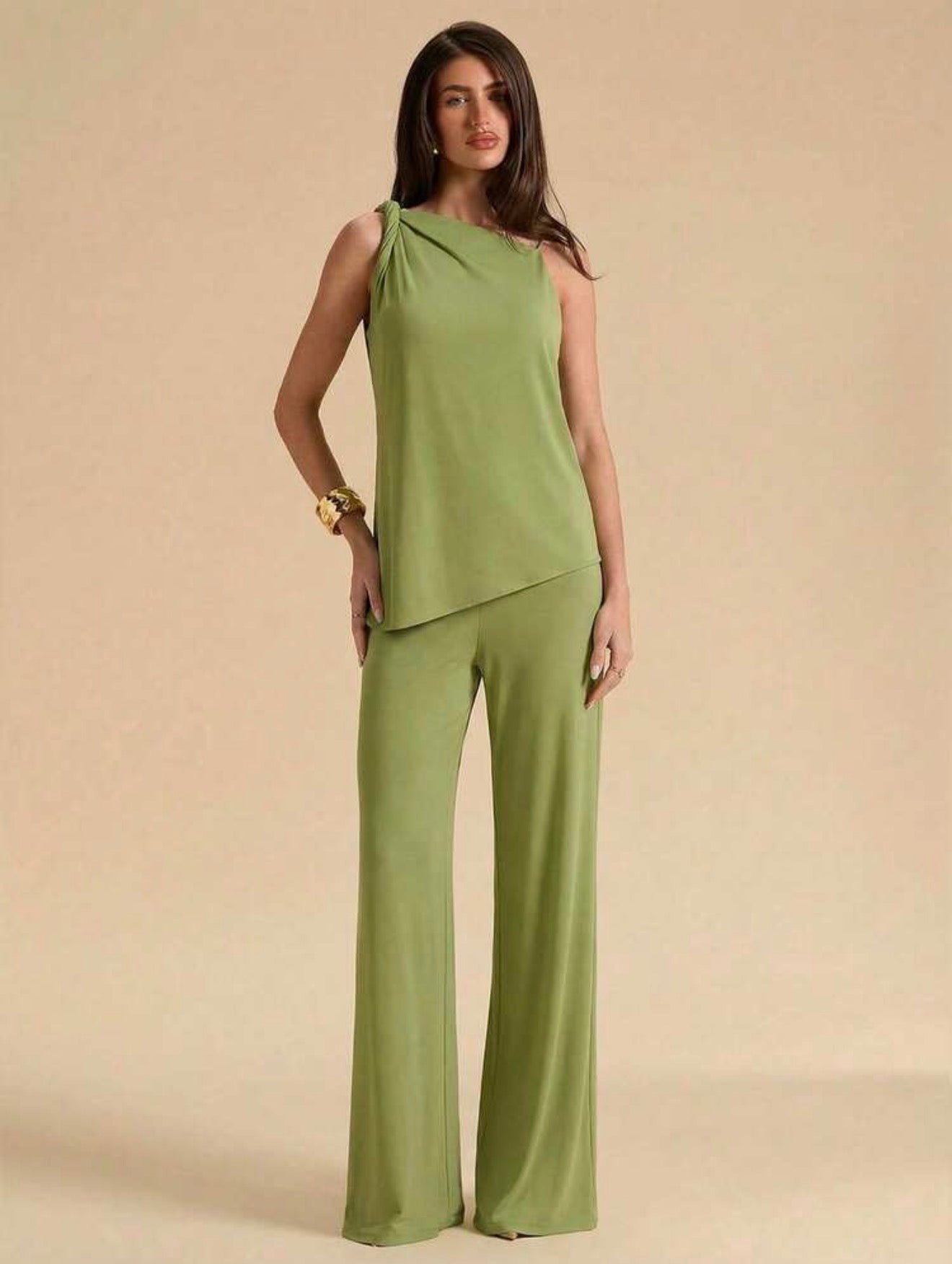 Cowl Back Set